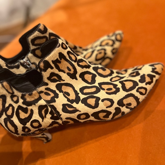 Sam Edelman Leopard Print Booties - Picture 1 of 3